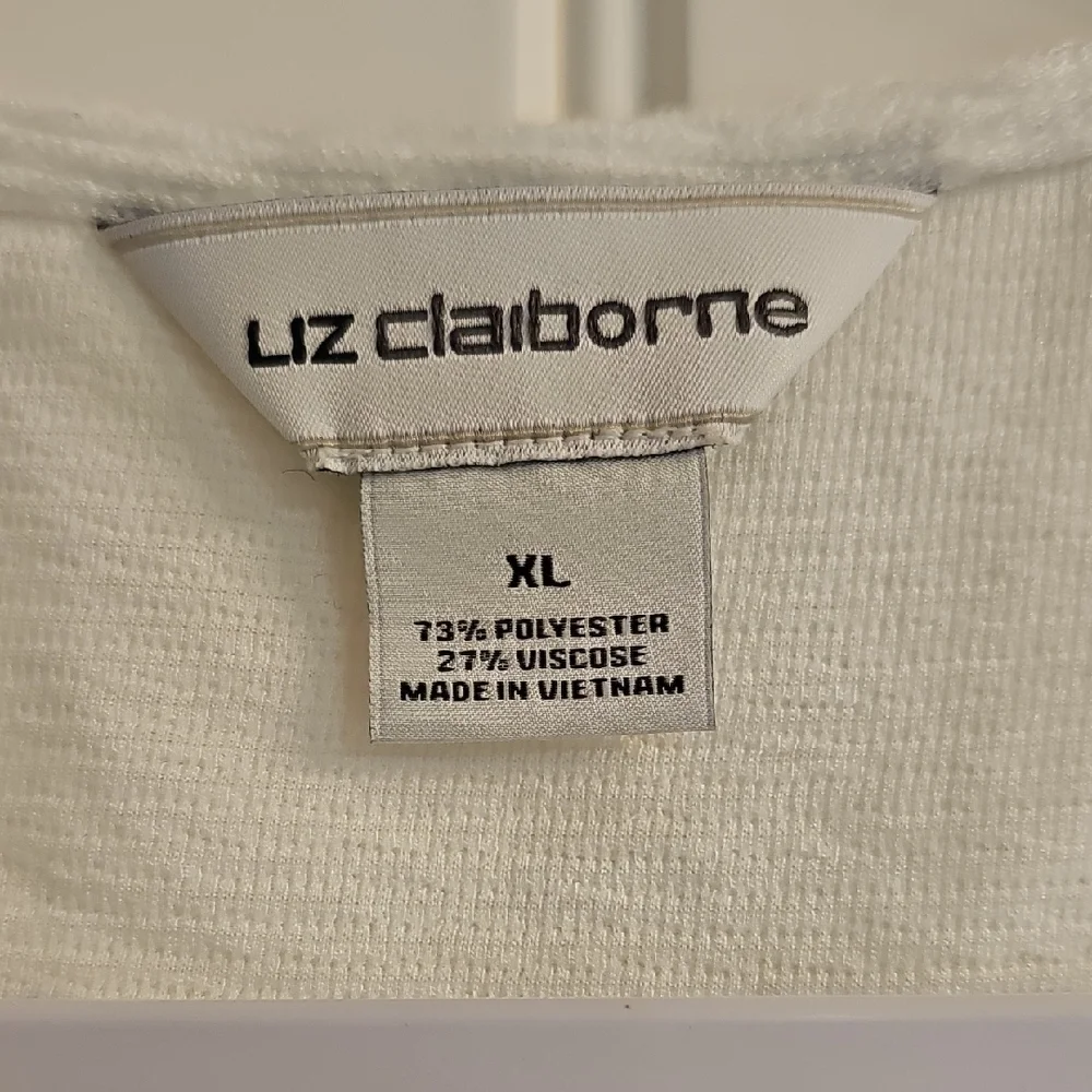 LC Lauren Conrad Off White Button-Front Tank Top - Picture 3 of 3